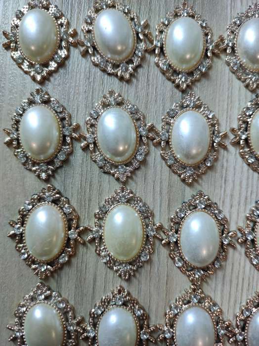 Фотография покупателя товара Декор для творчества пластик, стразы "Жемчужный овал в цветах" набор 10 шт 2,3х3,2 см - Фото 6