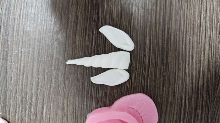 Фотография покупателя товара Молд Доляна «Взгляд единорога», силикон, 6.5×6.5 см, розовый - Фото 2