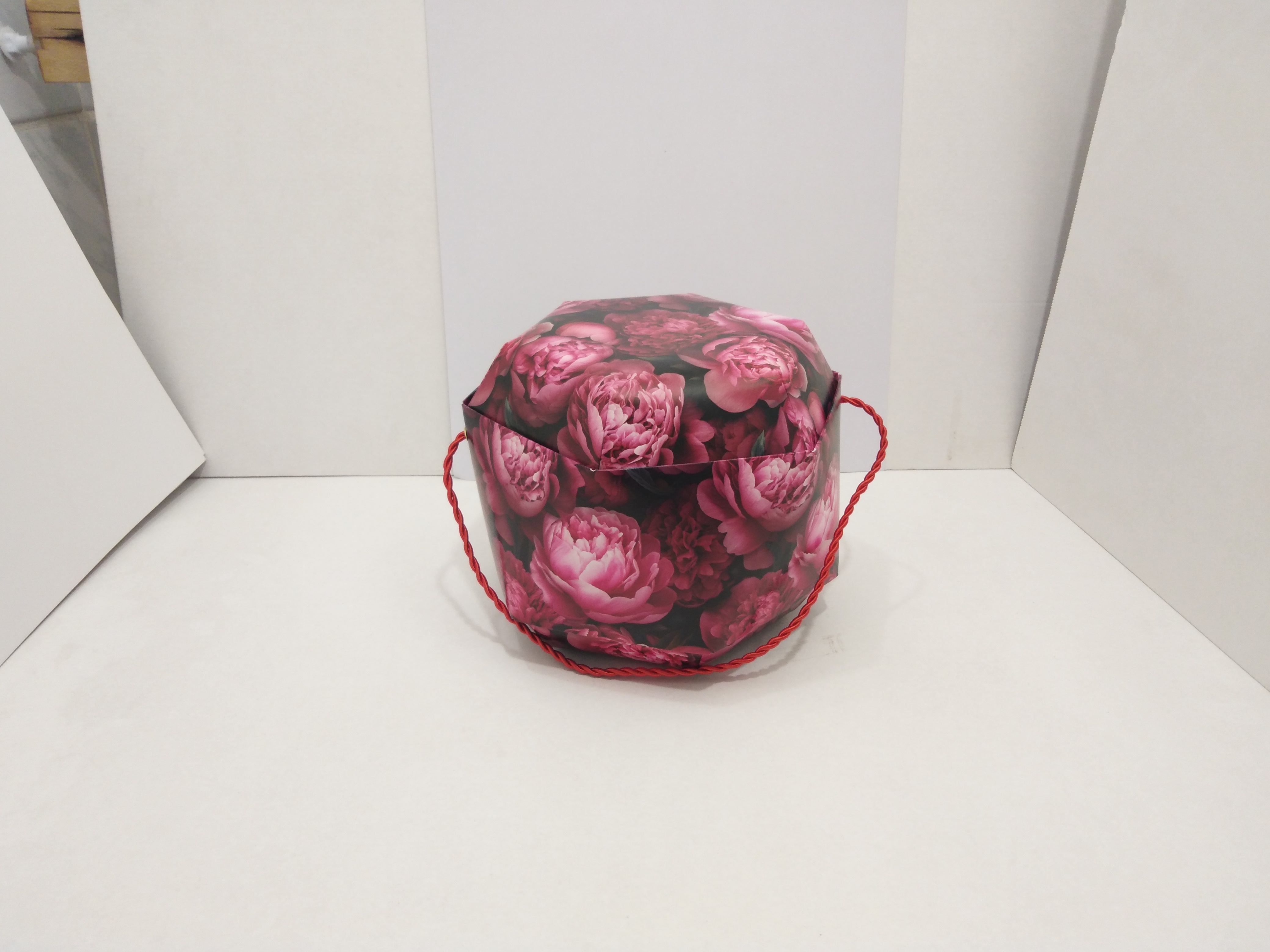 Фотография покупателя товара Бумага упаковочная, глянцевая «Пионы» 60×90 см - Фото 1