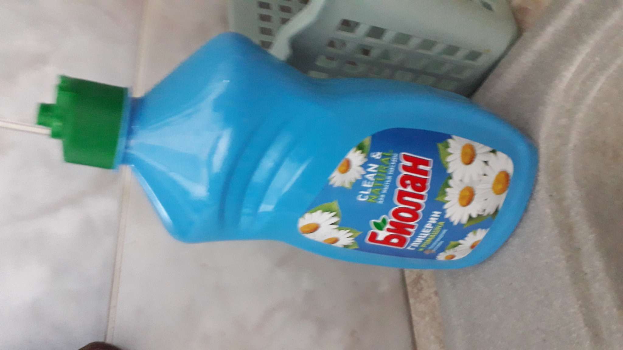 Фотография покупателя товара Средство для мытья посуды «Биолан - Ромашка», гель, 450 мл - Фото 1