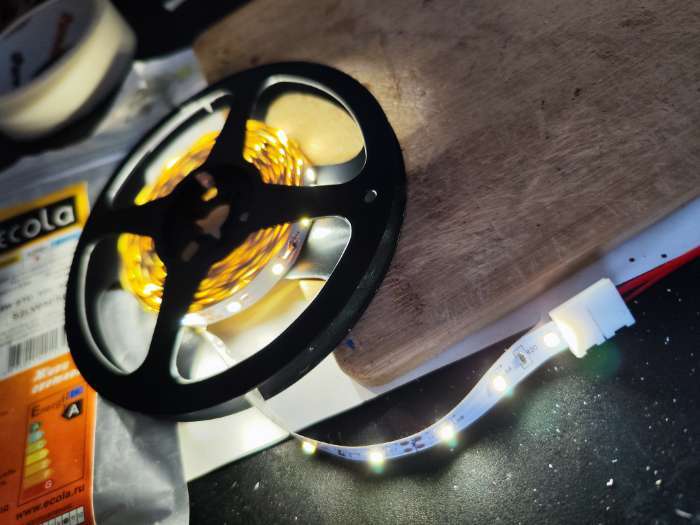 Фотография покупателя товара Светодиодная лента Ecola STD 5 м, IP20, SMD3528, 60 LED/м, 4.8 Вт/м, 12 В, 6000К - Фото 3