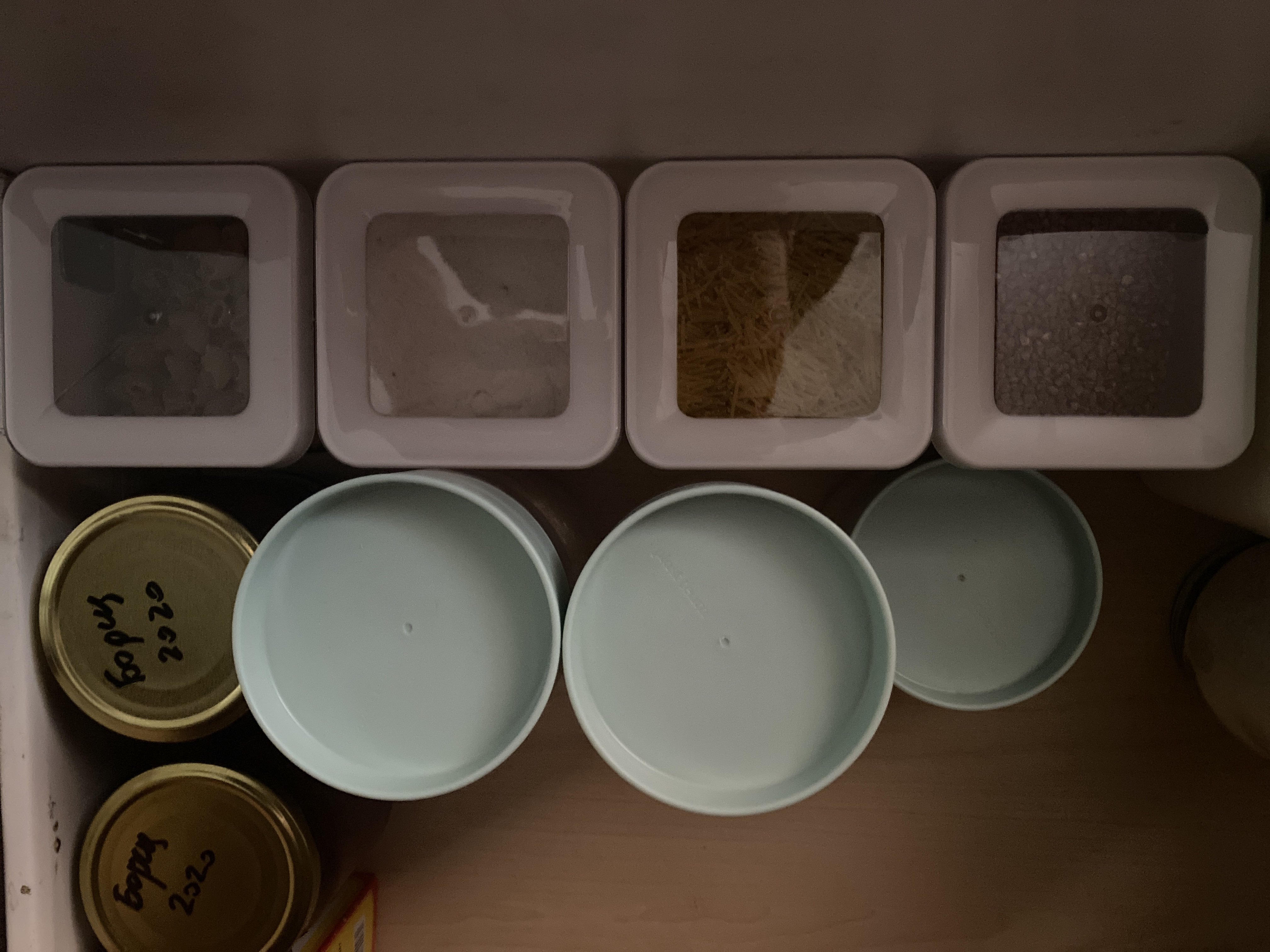 Фотография покупателя товара Контейнер для сыпучих продуктов «Степ», 1 л, 10×10×14 см, цвет белый - Фото 27