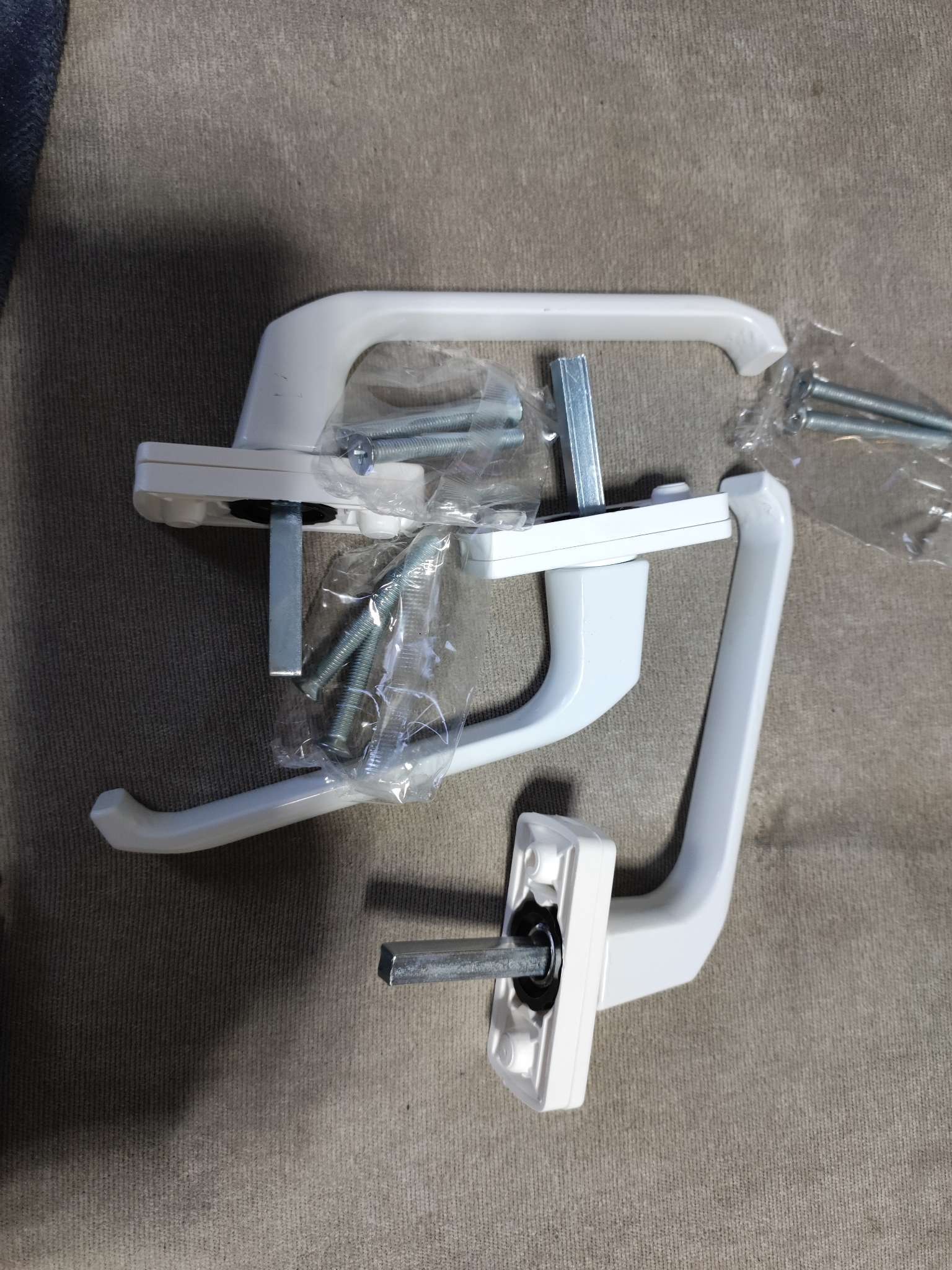 Фотография покупателя товара Ручка оконная ТУНДРА, металлическая, белая - Фото 1