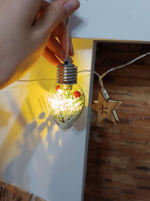 Фотография покупателя товара Ёлочный шар «Снежная хвоя», d=6 см, 1 LED, от батареек LR44×3, свечение тёплое белое - Фото 2