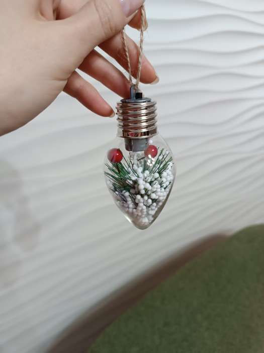 Фотография покупателя товара Ёлочный шар «Снежная хвоя», d=6 см, 1 LED, от батареек LR44×3, свечение тёплое белое - Фото 6