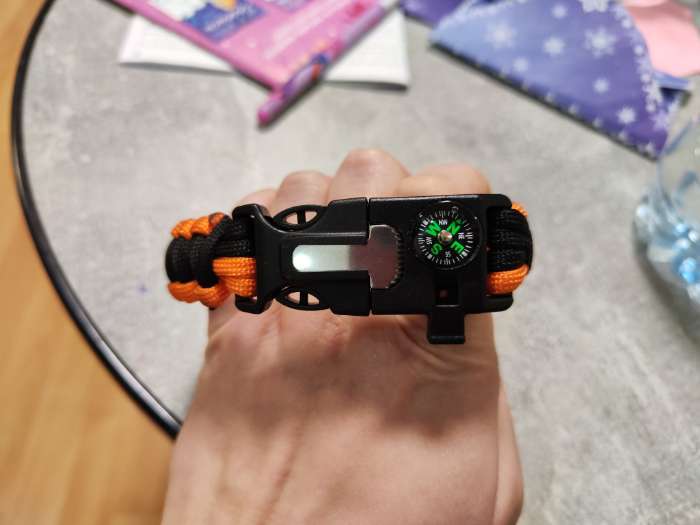 Фотография покупателя товара Браслет для выживания 4в1 (паракорд, компас, свисток, огниво), чёрный - Фото 2