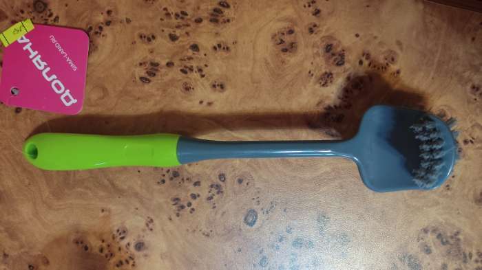 Фотография покупателя товара Щётка для посуды Доляна «Green day», двойная, 5.5×7.5×28.5 см - Фото 2