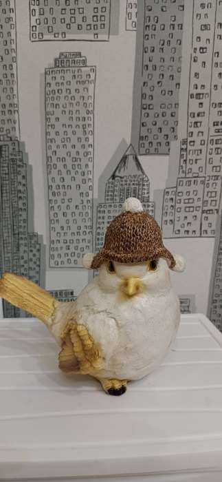 Фотография покупателя товара Фигурка полистоун «Воробей в шапке», 14×9×14 см - Фото 1