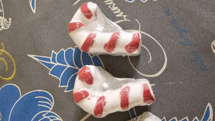 Фотография покупателя товара УЦЕНКА Новогодняя бомбочка для ванны леденец, 100 г - Фото 2