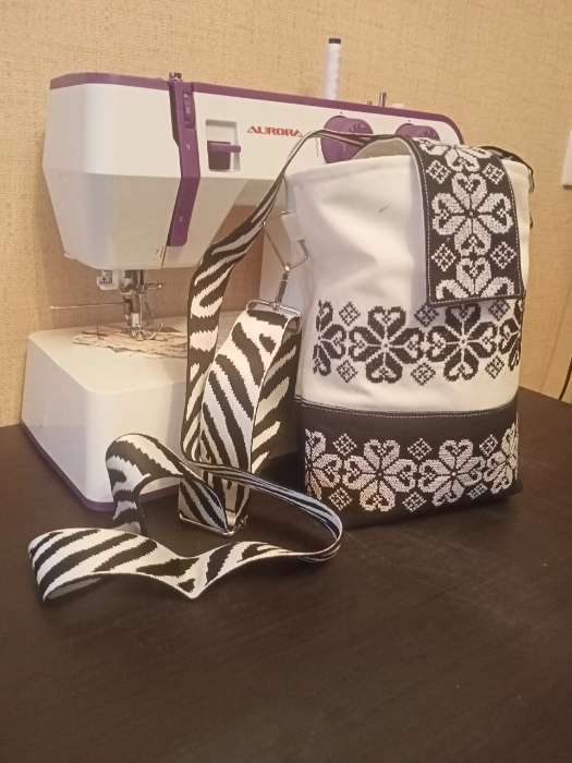 Фотография покупателя товара Ручка для сумки «Орнамент греческий», стропа, с карабинами, 139 ± 3 × 3,8 см, цвет чёрно-белый - Фото 1