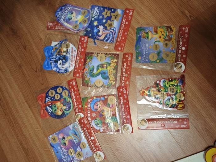 Фотография покупателя товара Ёлочная игрушка новогодняя со скретч-слоем «Загадай желание», на Новый год,10,5 х 15,3 см - Фото 5