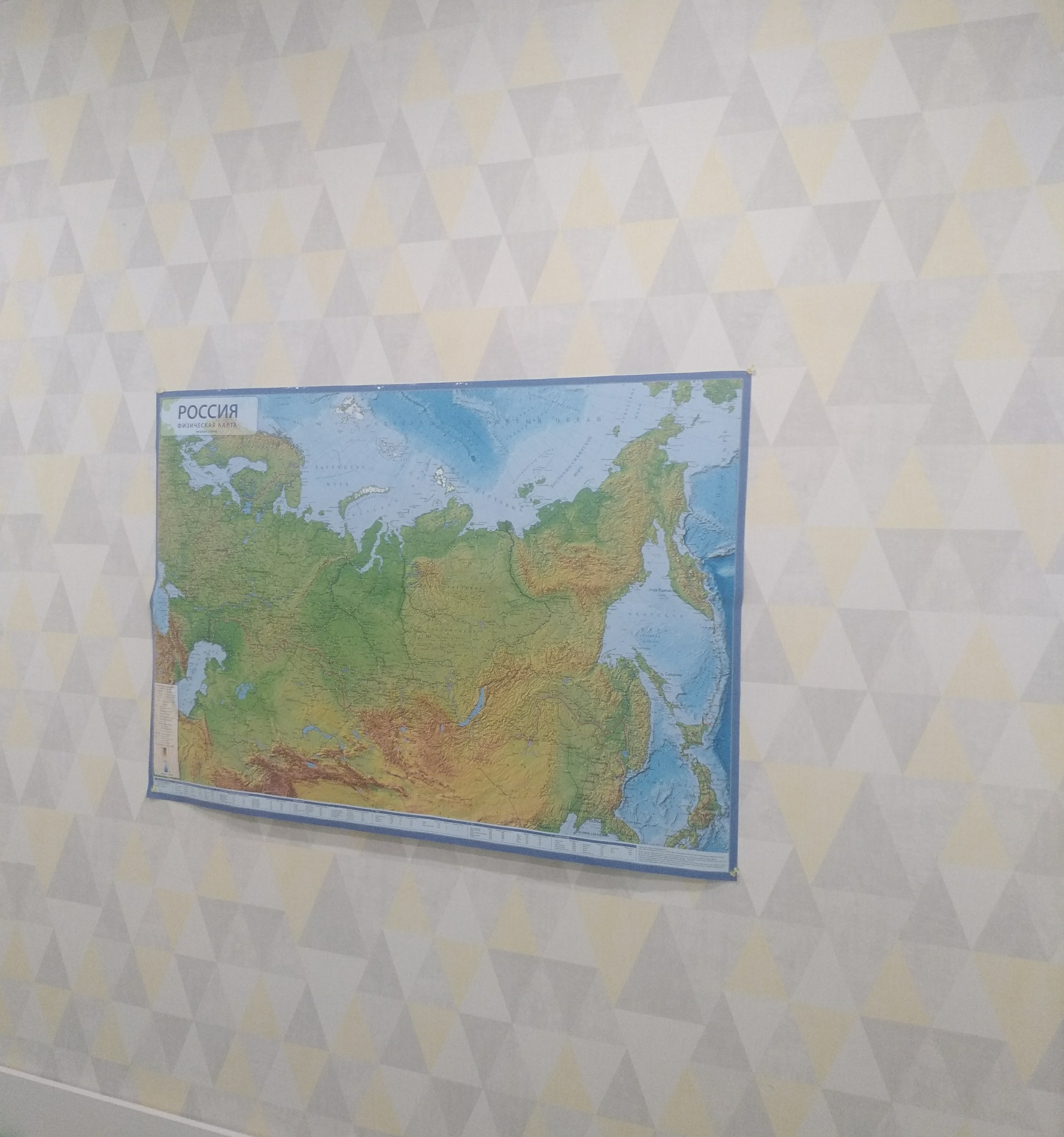 Фотография покупателя товара Карта России физическая, 101 x 70 см, 1:8.5 млн, ламинированная - Фото 1