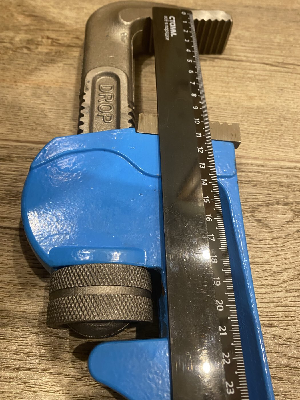 Фотография покупателя товара Ключ трубный ТУНДРА, тип Stillson, раскрытие до 140 мм, 900 мм - Фото 6