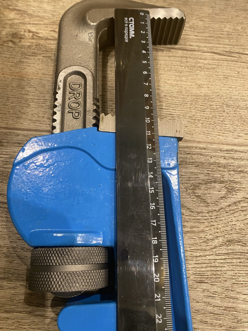 Фотография покупателя товара Ключ трубный ТУНДРА, тип Stillson, раскрытие до 140 мм, 900 мм - Фото 2