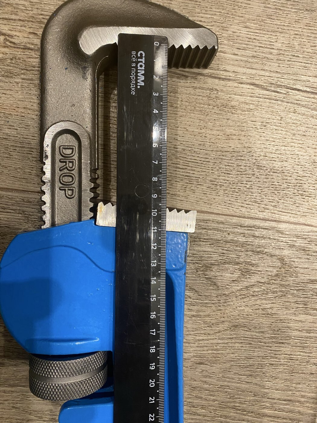 Фотография покупателя товара Ключ трубный ТУНДРА, тип Stillson, раскрытие до 140 мм, 900 мм - Фото 3