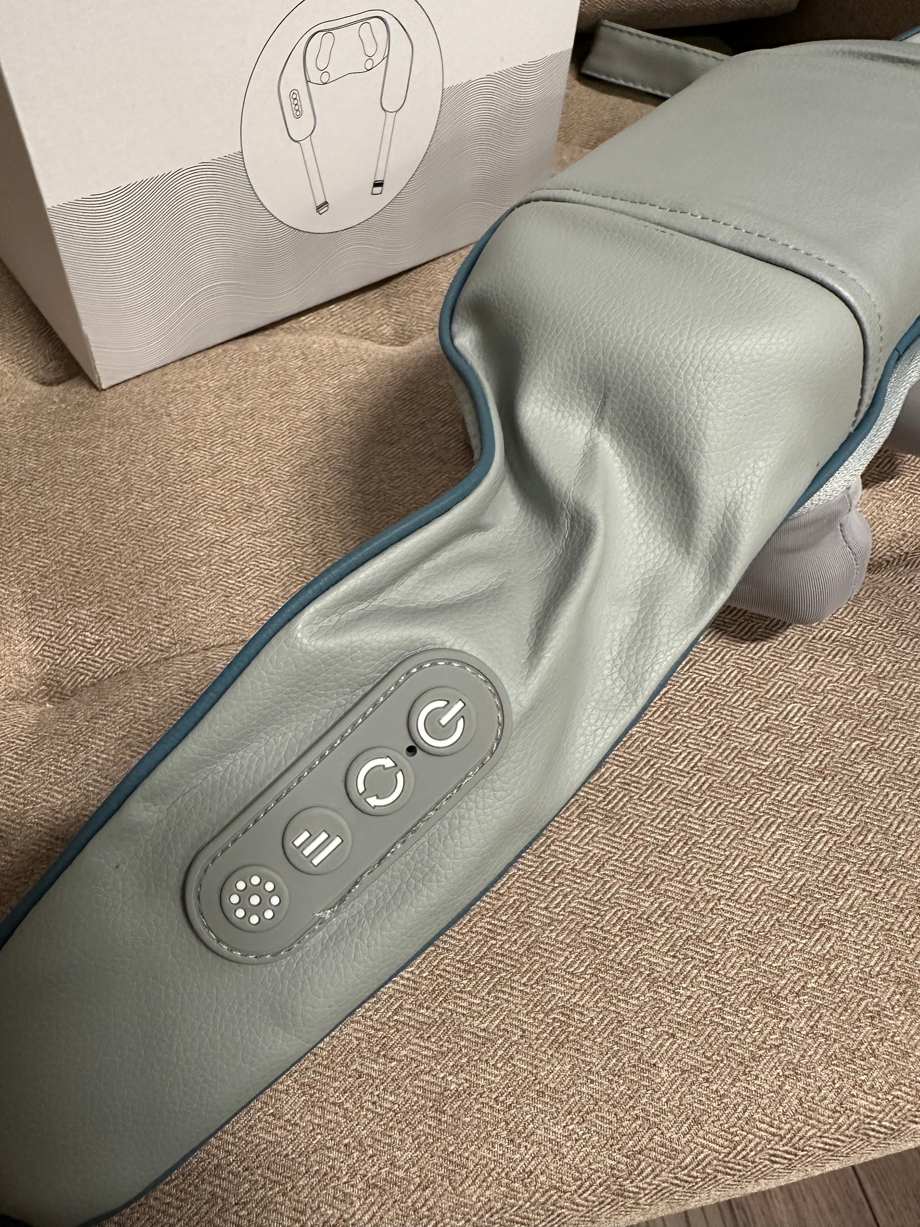 Фотография покупателя товара Массажёр для спины и шеи LEM-29, наплечный, ИК-подогрев, серый - Фото 3