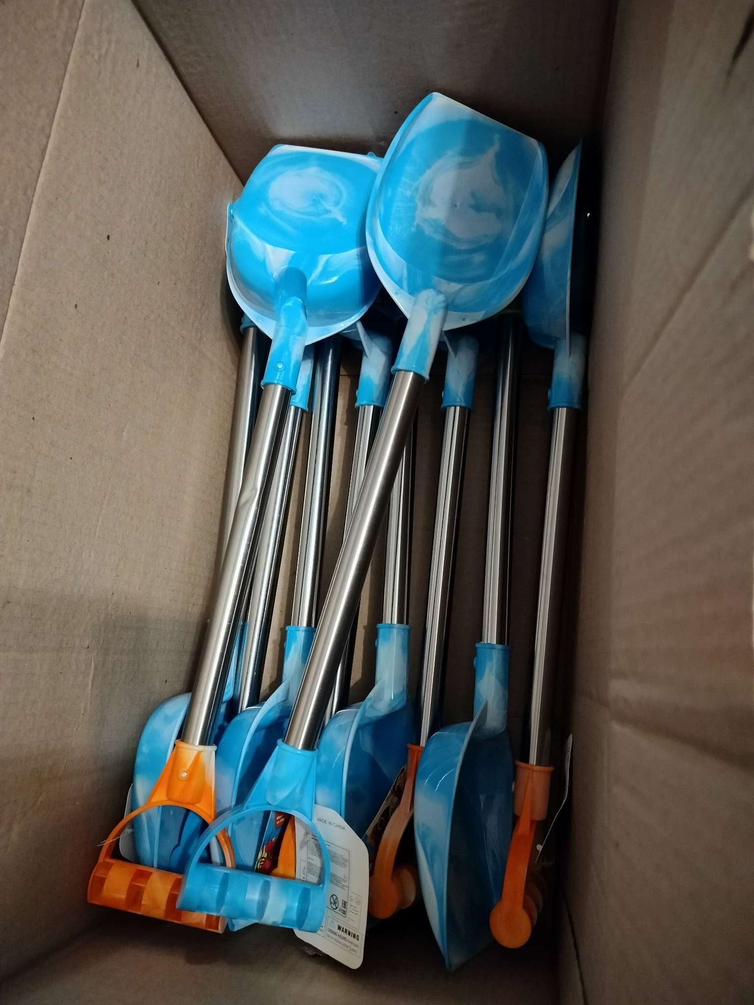 Фотография покупателя товара Лопатка с металлической ручкой «Зимние приключения», 57 см, МИКС - Фото 1