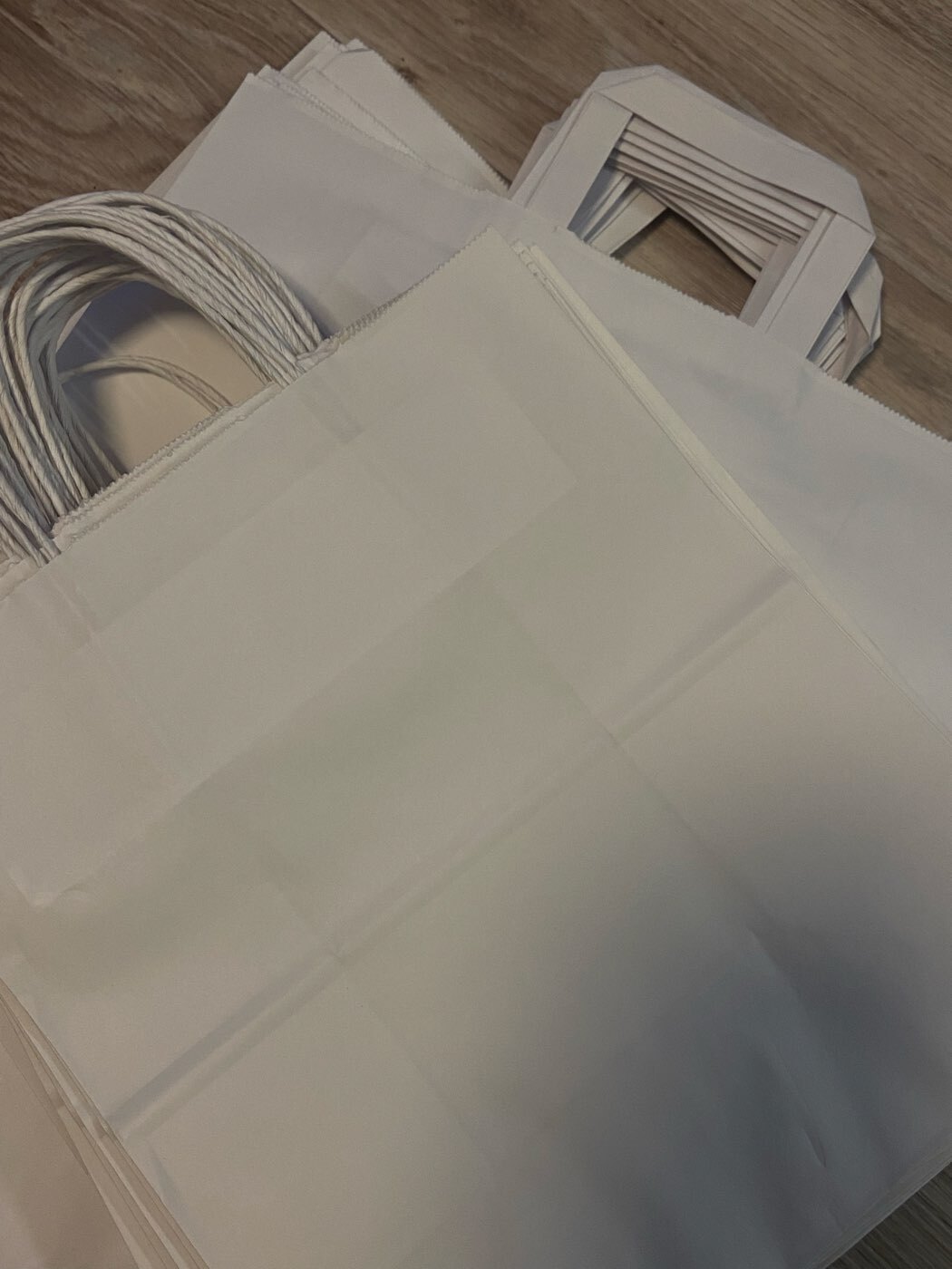 Фотография покупателя товара Пакет крафт без печати, белый, плоская ручка 28×15×32 см - Фото 1