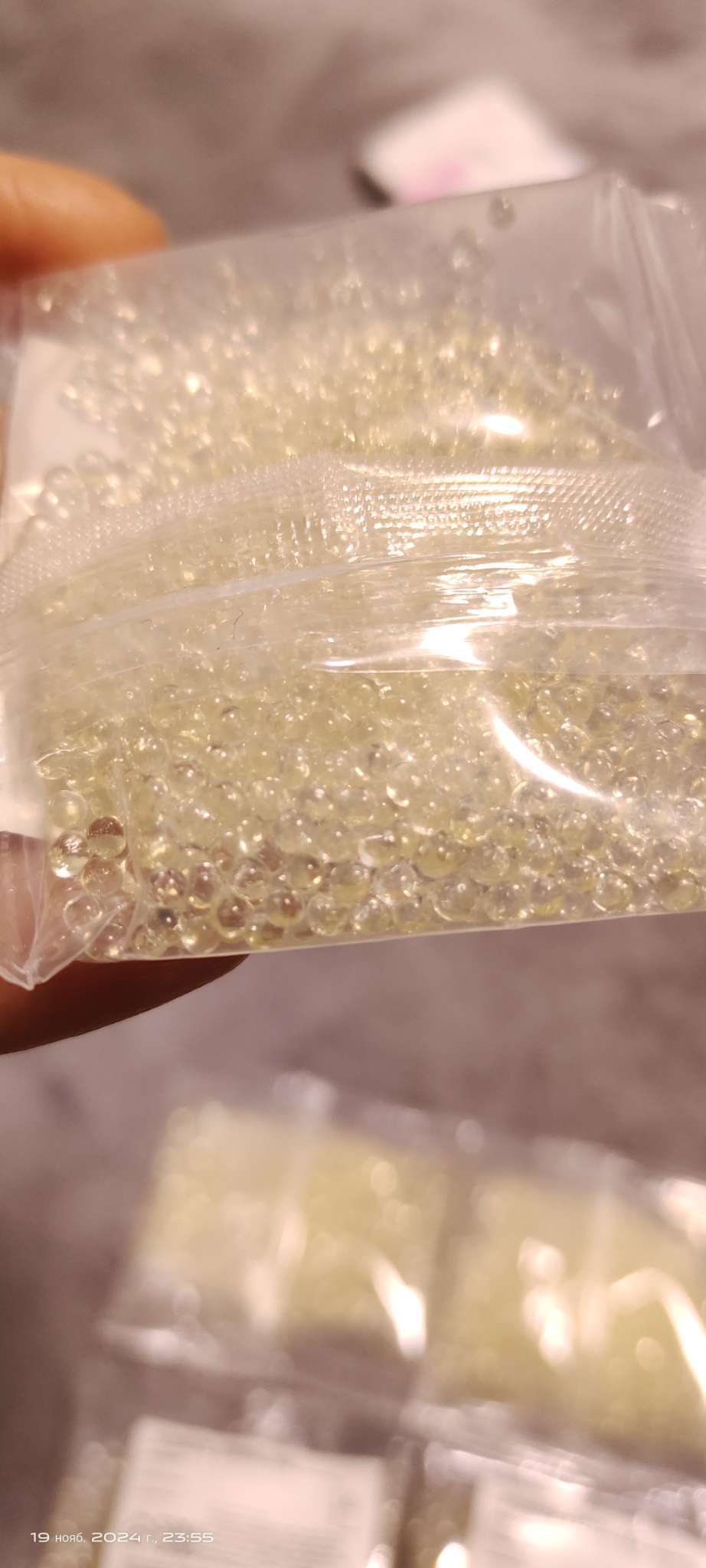 Фотография покупателя товара Аквагрунт прозрачный, орбиз, 20 г - Фото 3