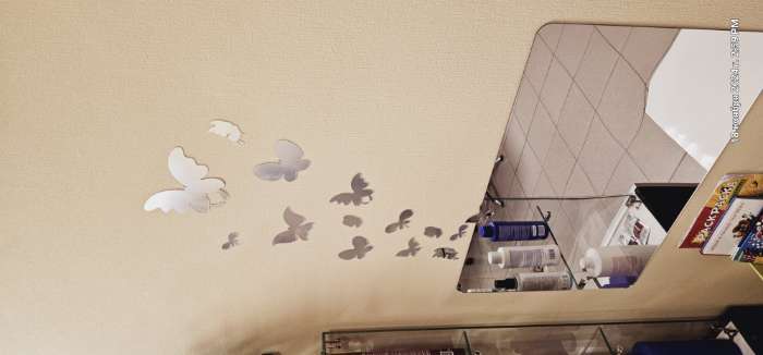 Фотография покупателя товара Зеркало настенное «Бабочки», на клеевой основе, акриловое, 20 шт., разный размер - Фото 2