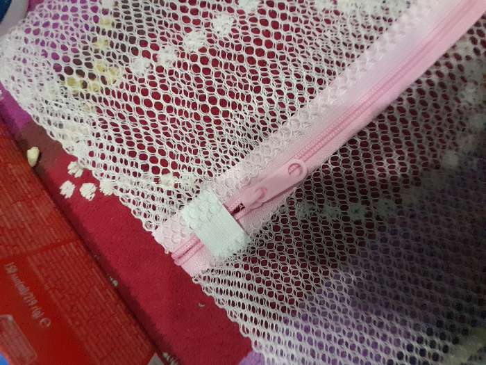 Фотография покупателя товара Мешок для стирки белья Доляна, 30×40 см, крупная сетка, белый - Фото 1