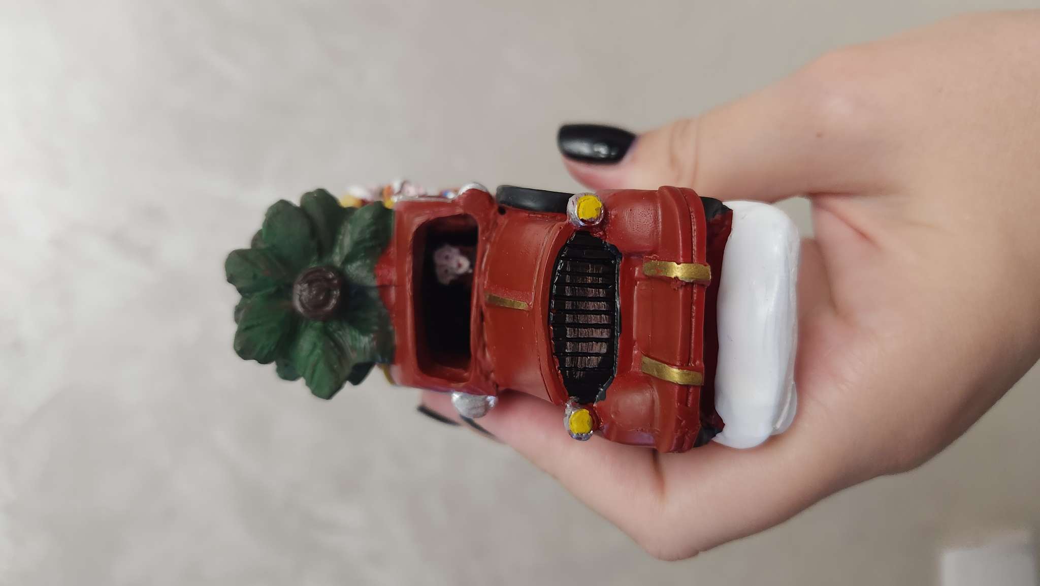 Фотография покупателя товара Светодиодная фигура «Автомобиль с ёлкой», батарейки AG10×3 ( в комплекте), свечение тёплое белое - Фото 8