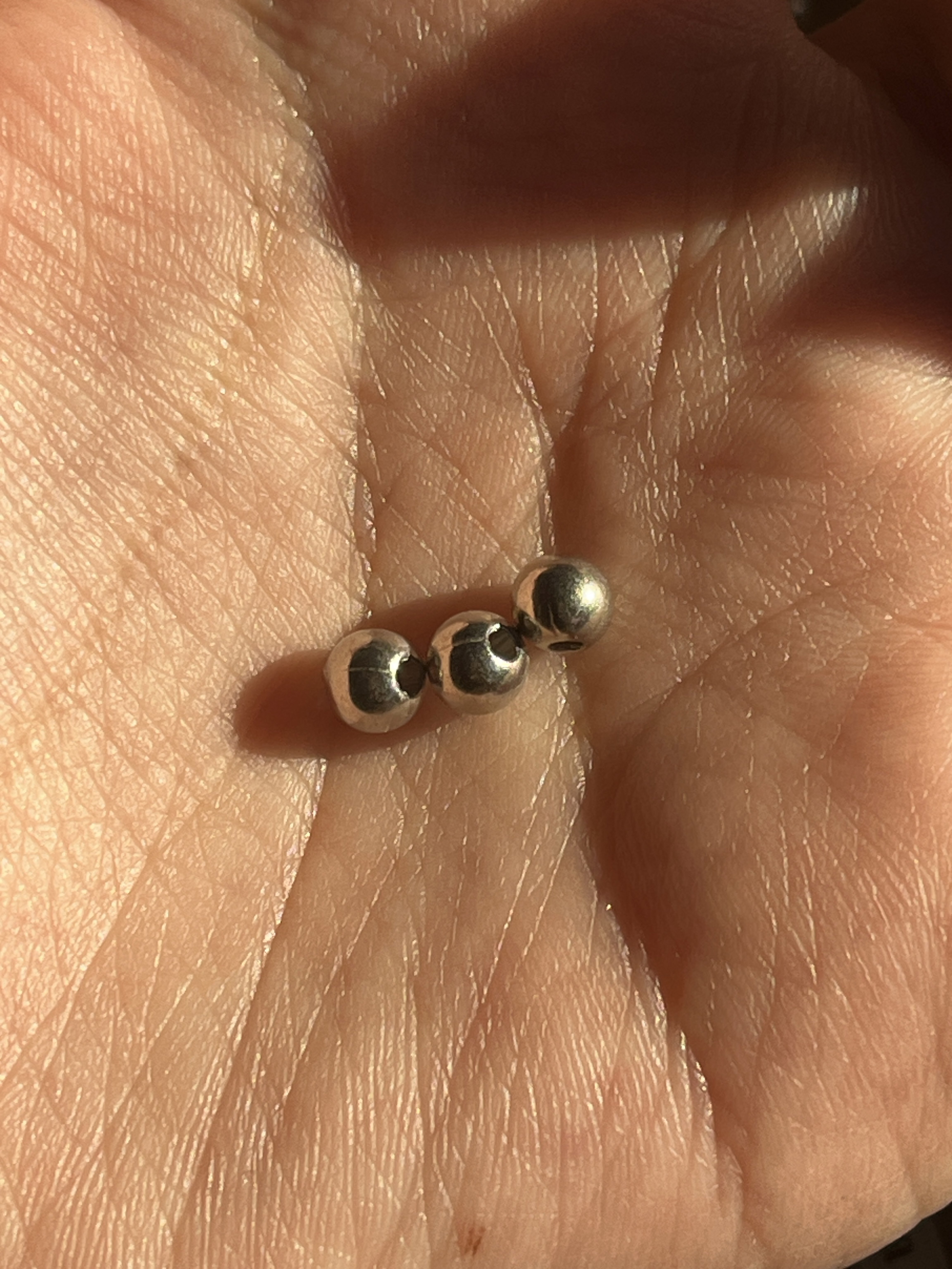 Фотография покупателя товара Бусина «Гематит» d=5 мм, (набор 10 г), цвет серебро - Фото 2