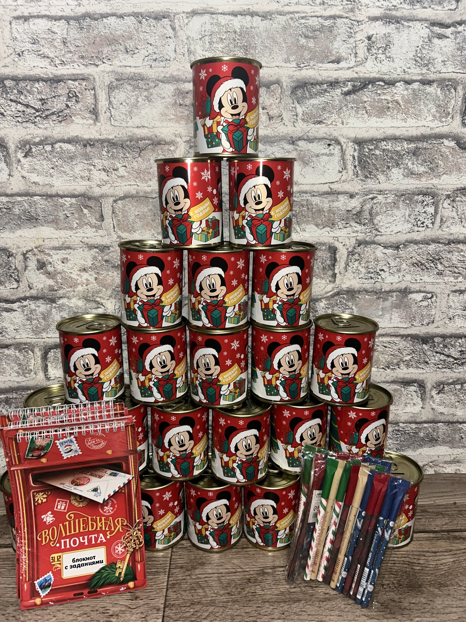 Фотография покупателя товара Копилка на Новый год, 9.5х9.5х7.5 см, Микки Маус - Фото 1