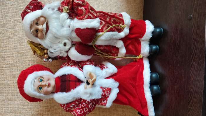 Фотография покупателя товара Дед Мороз под ёлку «Зимнее волшебство. Новогодняя игрушка в шубе», 47 см, красный - Фото 4