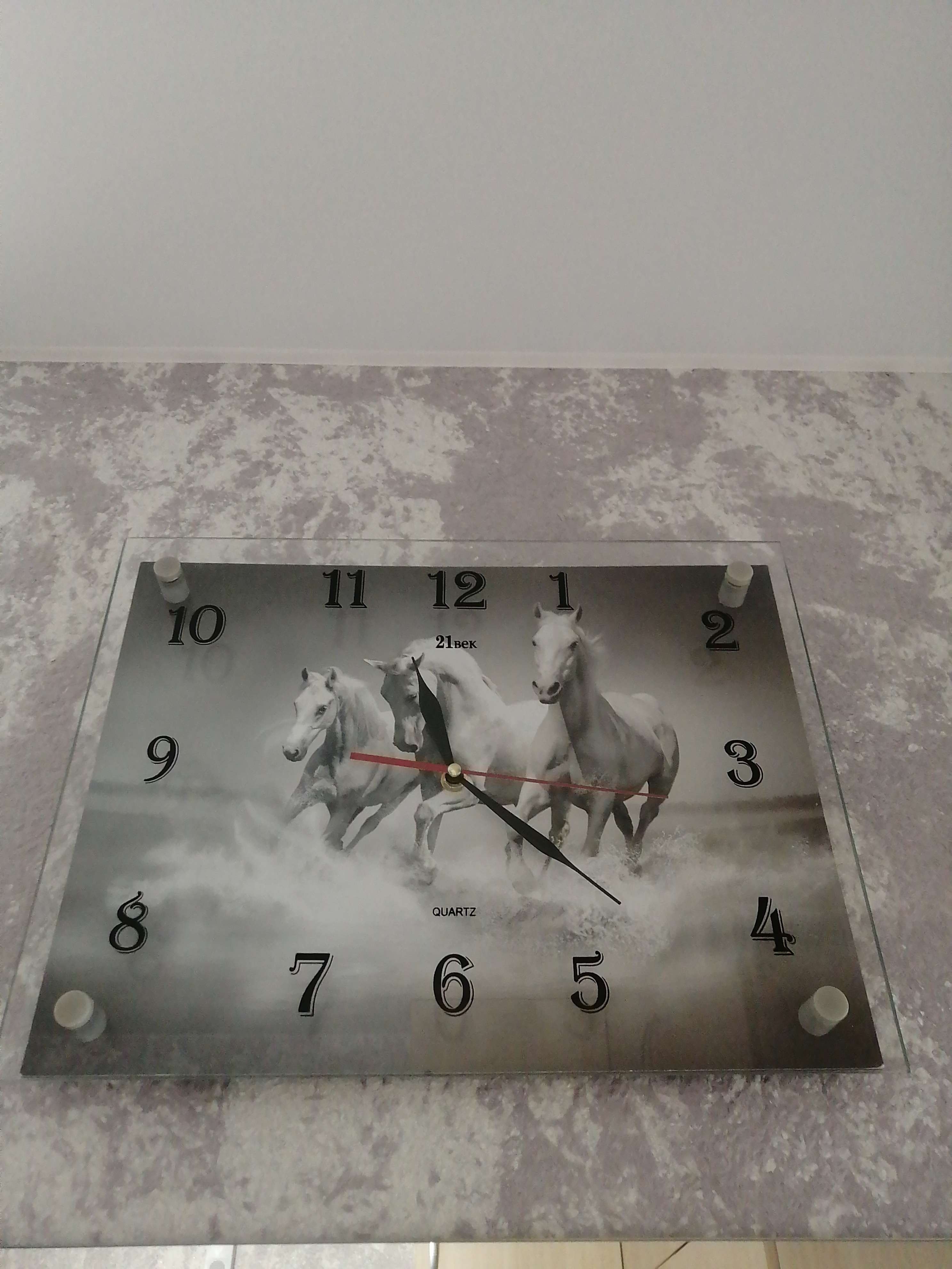 Фотография покупателя товара Часы настенные, интерьерные "Кони", бесшумные, 30 х 40 см - Фото 1