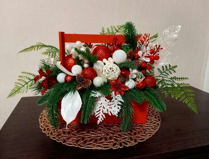 Фотография покупателя товара Еловая ветка декоративная «Зимнее волшебство. Грация», пластик, веточка воздушная, 34×12 см, белый - Фото 1