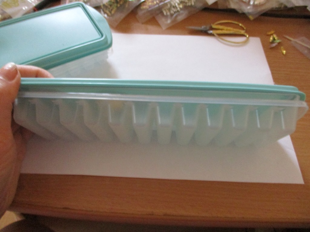 Фотография покупателя товара Форма для льда «Палочки», с крышкой и клапаном, цвет аквамарин - Фото 2