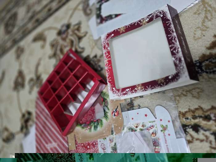 Фотография покупателя товара Коробка под 16 конфет «Новогодняя», 17.5×17.5×3.5 см - Фото 18