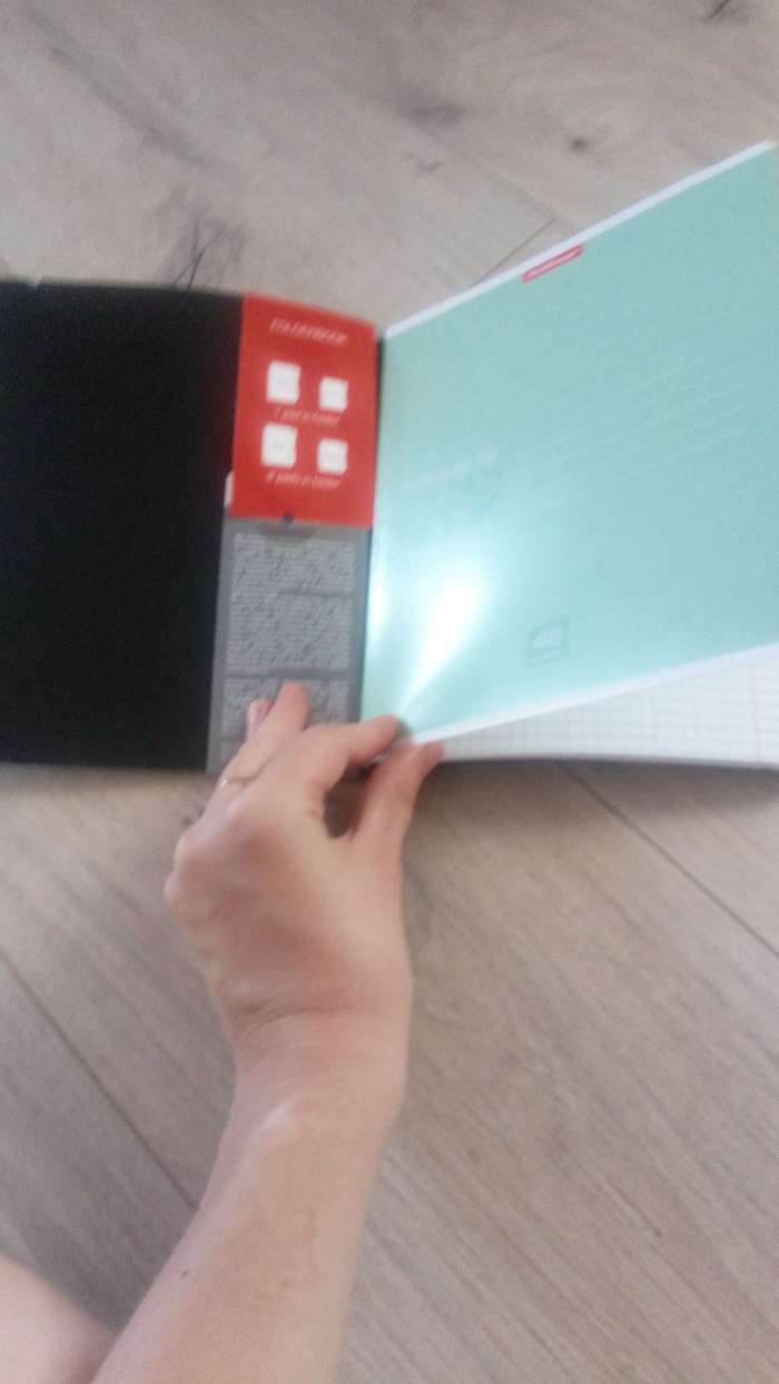 Фотография покупателя товара Тетрадь А5+, 48 листов в клетку ErichKrause "FolderBook", сменная пластиковая обложка, блок офсет, чёрная - Фото 3
