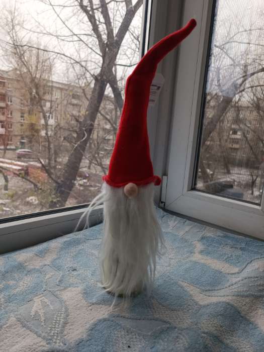 Фотография покупателя товара Новогодний чехол на бутылку «Гном», в клетку, 45 см - Фото 3