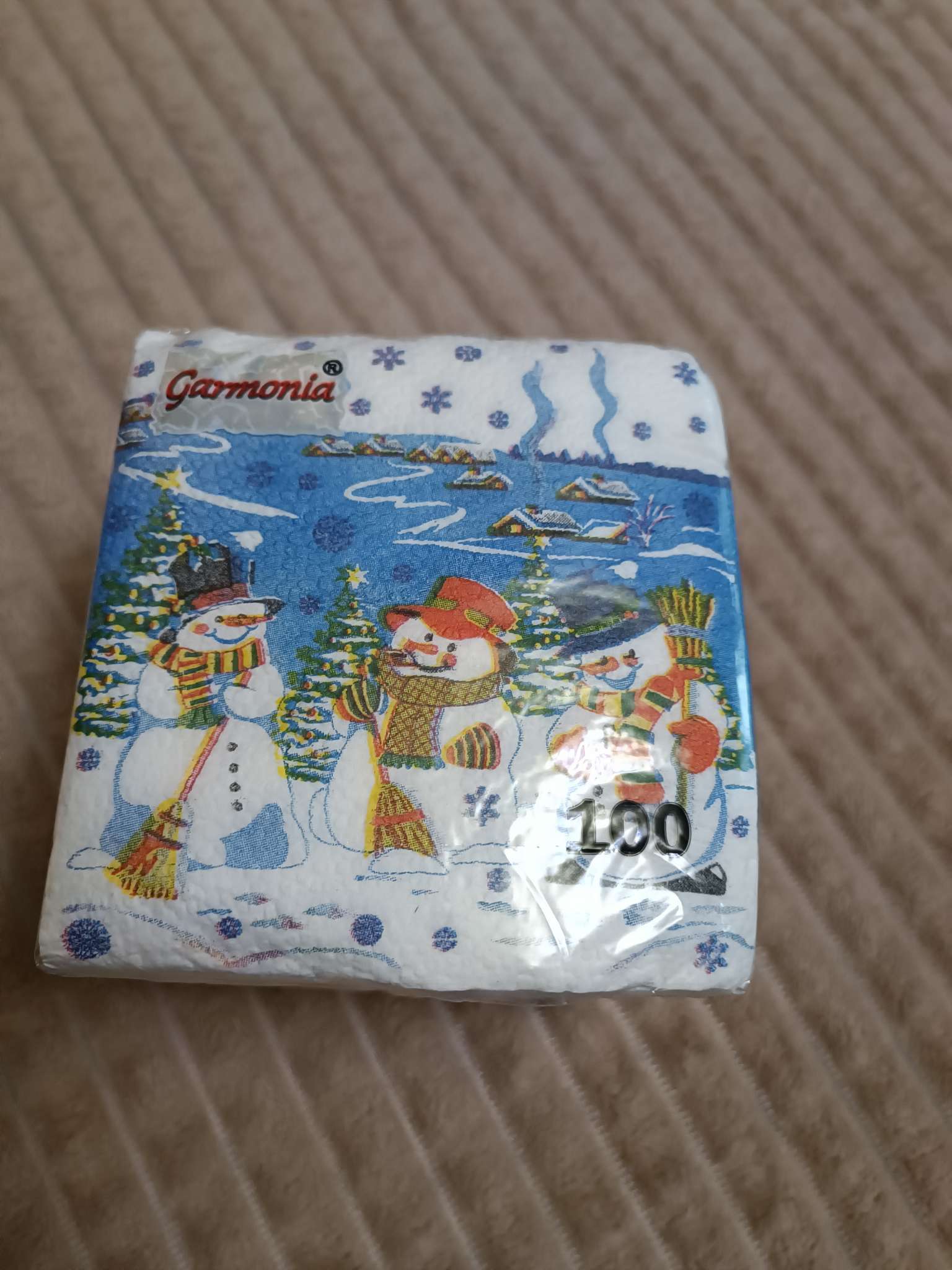 Фотография покупателя товара Салфетки новогодние бумажные Гармония цвета «Снеговички», 24×24 см, 50 шт. - Фото 2