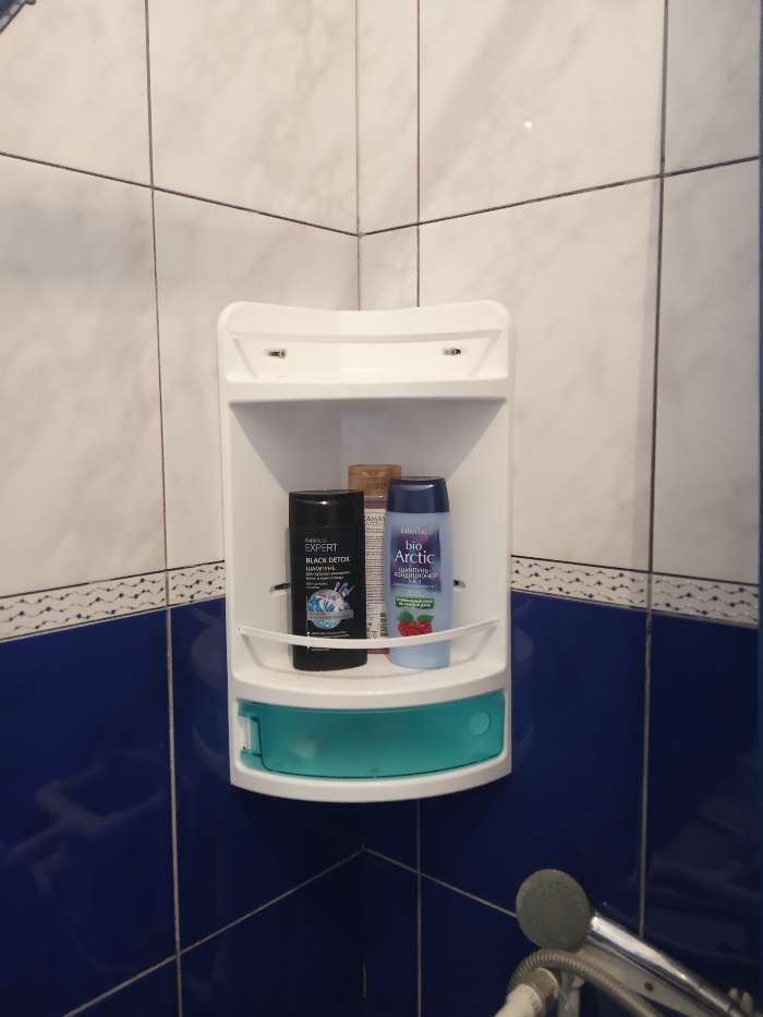 Фотография покупателя товара Полка для ванной угловая, 19×19×46,5 см, цвет тонированный - Фото 3