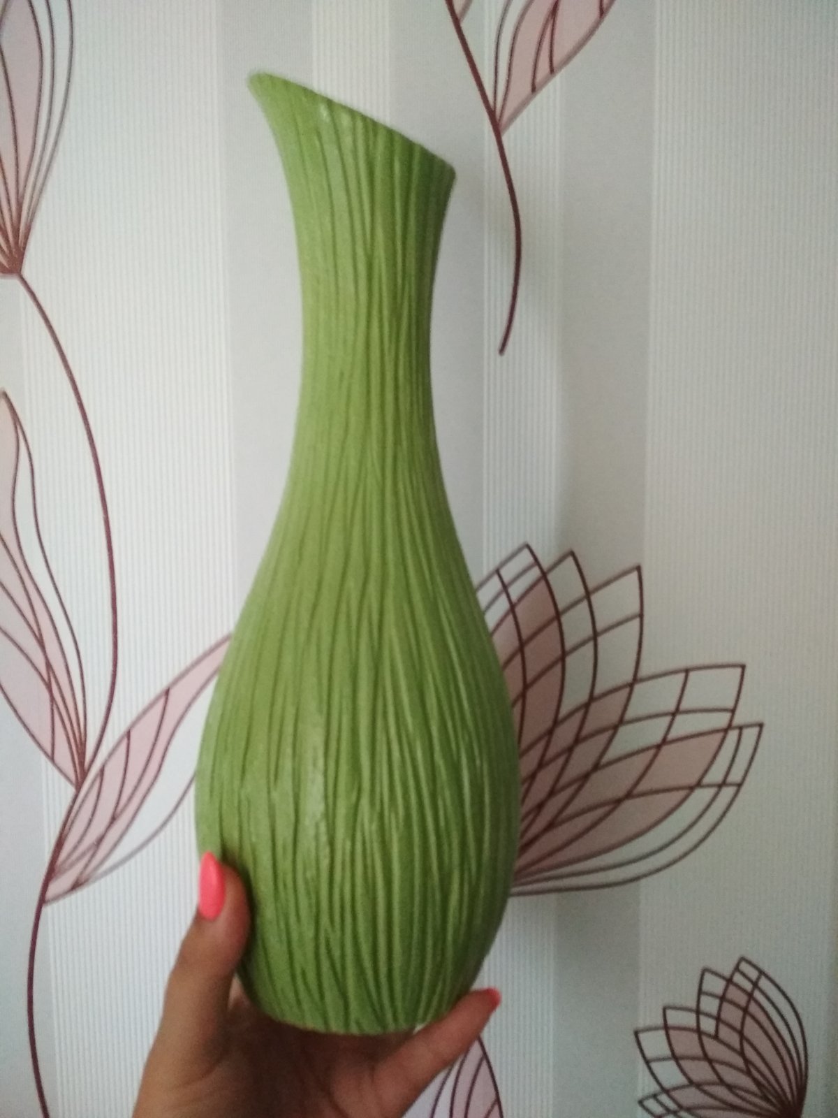 Фотография покупателя товара Ваза керамическая "Лиза", настольная, зелёная, 32 см
