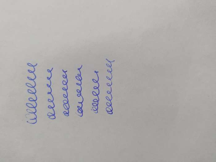 Фотография покупателя товара Набор ручка гелевая со стираемыми чернилами, пишущий узел 0.5 мм, чернила синие+9 синих стержней - Фото 44