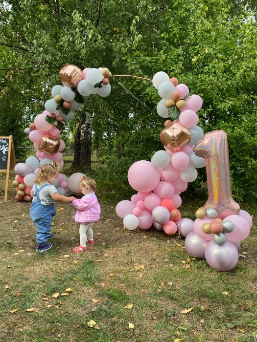 Фотография покупателя товара Шар фольгированный 40" «Цифра 8», голография, розовое золото - Фото 3