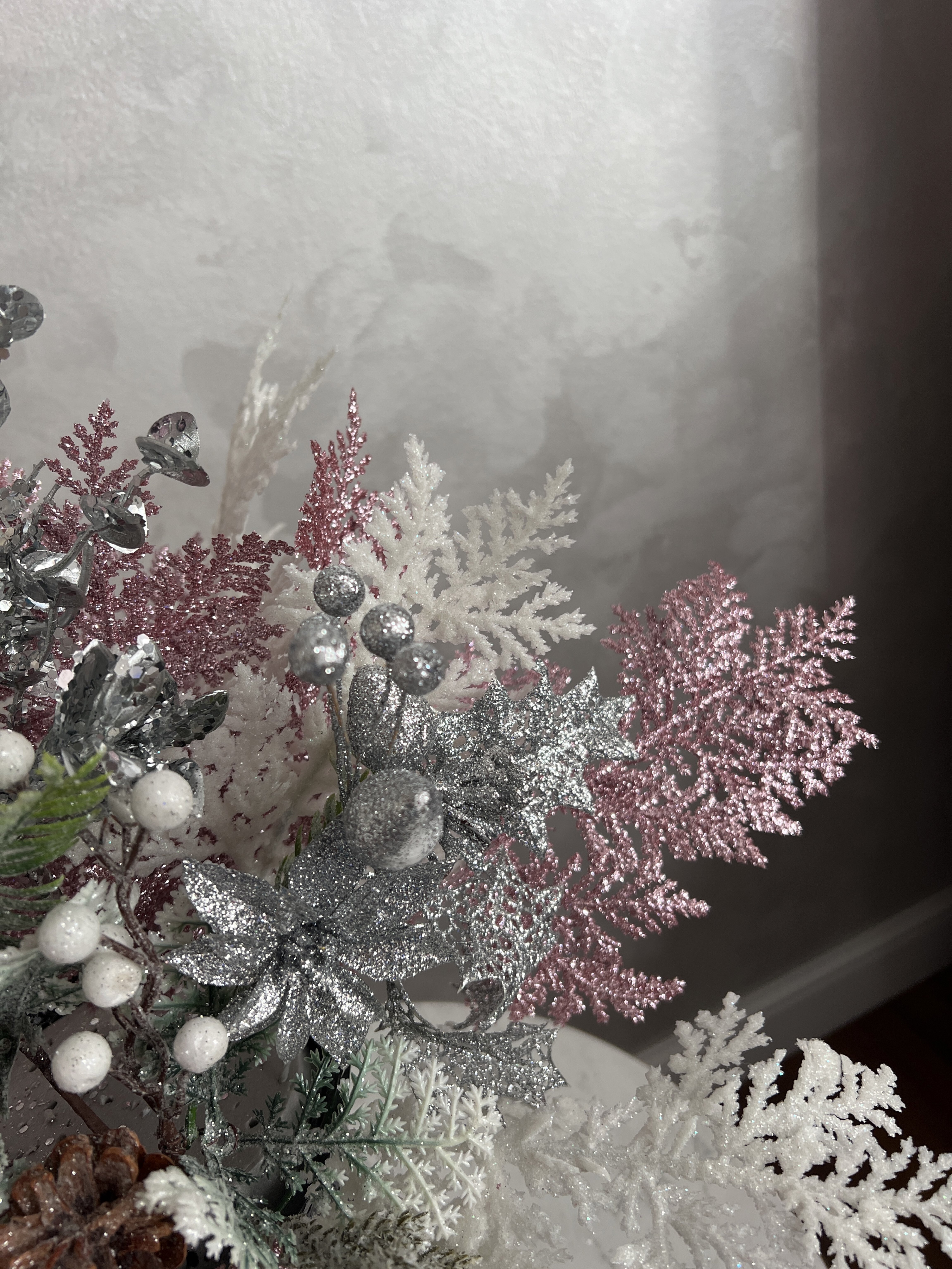 Фотография покупателя товара Еловая ветка декоративная «Зимнее волшебство. Мечты», 20 см - Фото 1