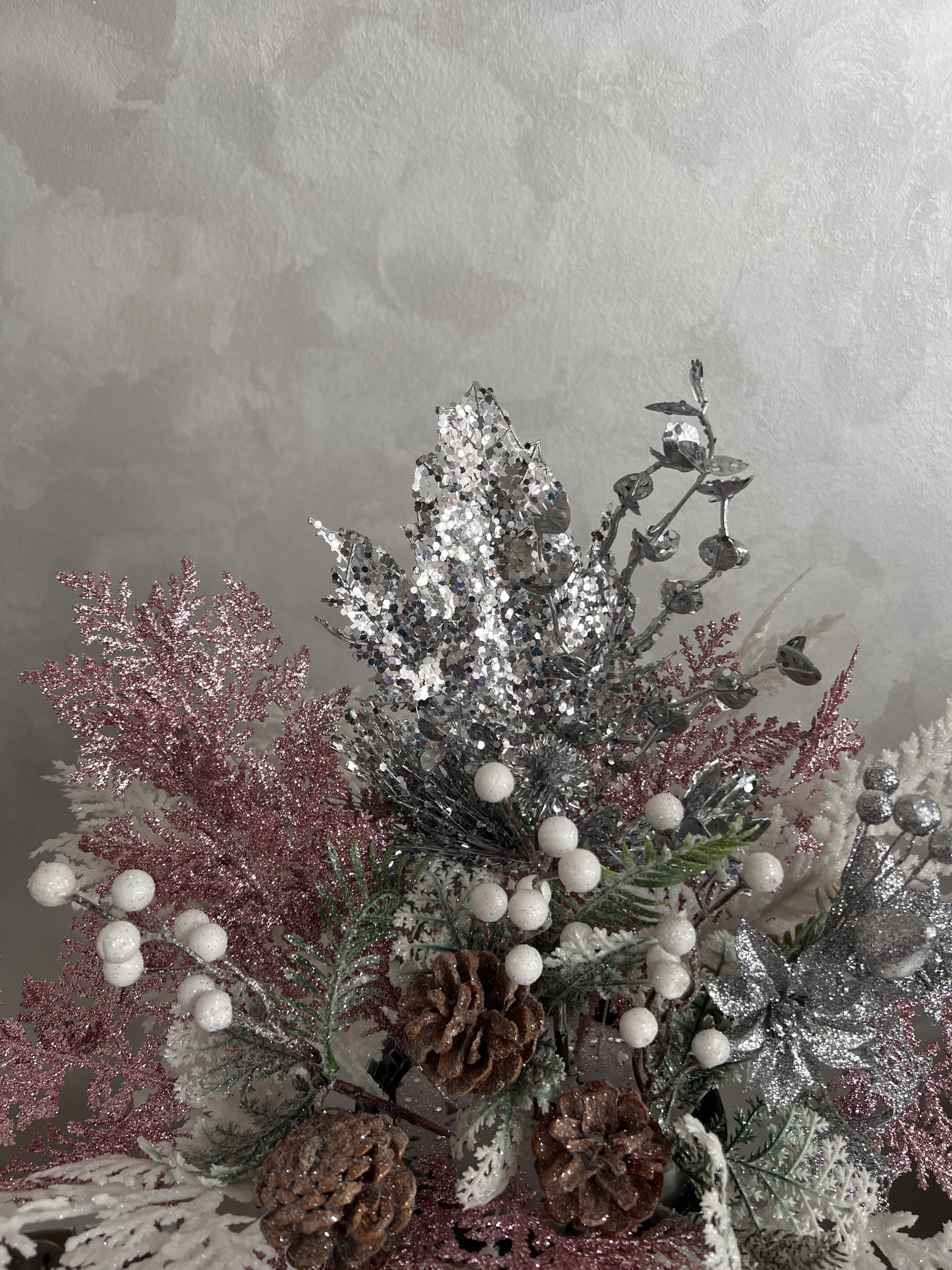 Фотография покупателя товара Еловая ветка декоративная «Зимнее волшебство. Грёзы», 16 см - Фото 1