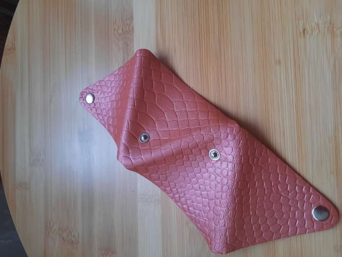 Фотография покупателя товара Футляр для монет/наушников на кнопке, цвет тёмно-красный - Фото 1