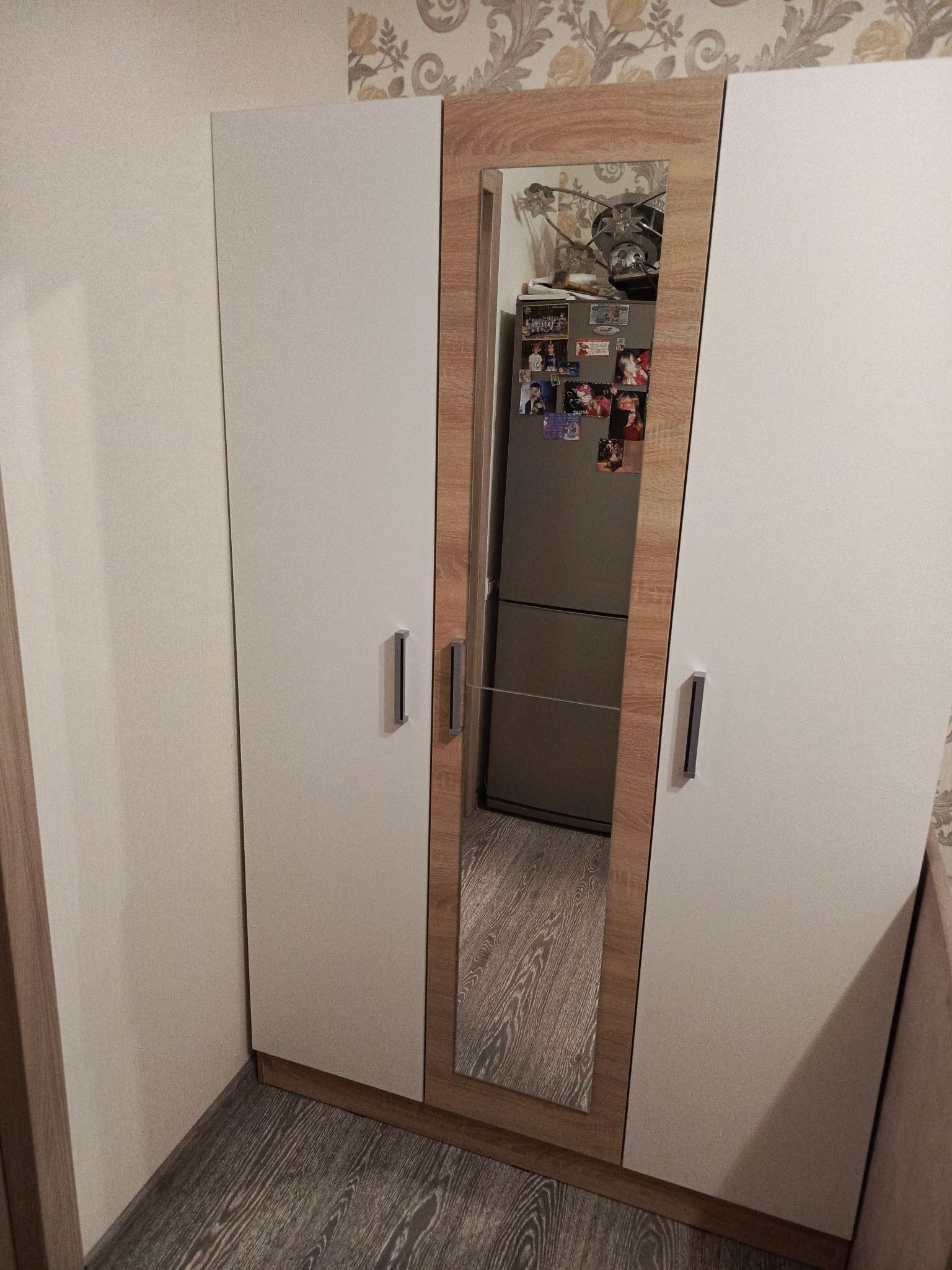 Фотография покупателя товара Шкаф прямой трёхстворчатый «Леси», 1200×1900×466 мм, цвет дуб сонома/дуб сонома/белый - Фото 3