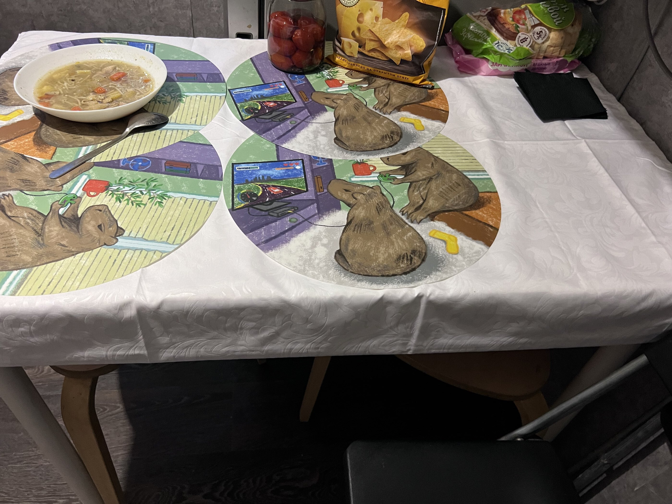 Фотография покупателя товара Салфетка сервировочная кухонная Доляна «Капибары геймеры», d=36 см, настольное покрытие - Фото 1