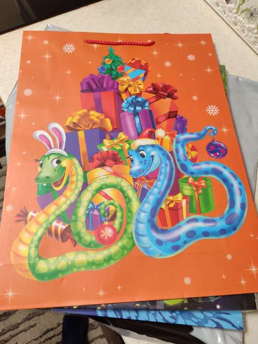 Фотография покупателя товара Пакет подарочный новогодний ламинированный «Нежные совы», 33×42.5×10 см - Фото 5