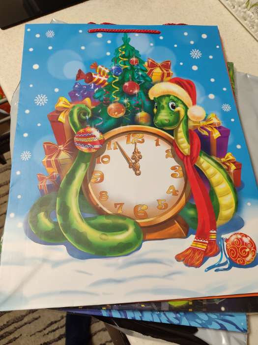 Фотография покупателя товара Пакет подарочный новогодний ламинированный «Нежные совы», 33×42.5×10 см - Фото 4