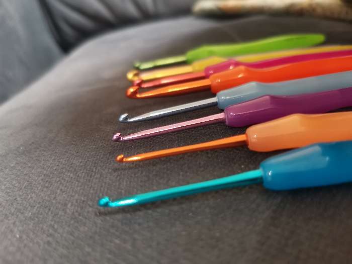 Фотография покупателя товара Набор крючков для вязания, d = 2-6 мм, 17 см, 9 шт, цвет разноцветный - Фото 1