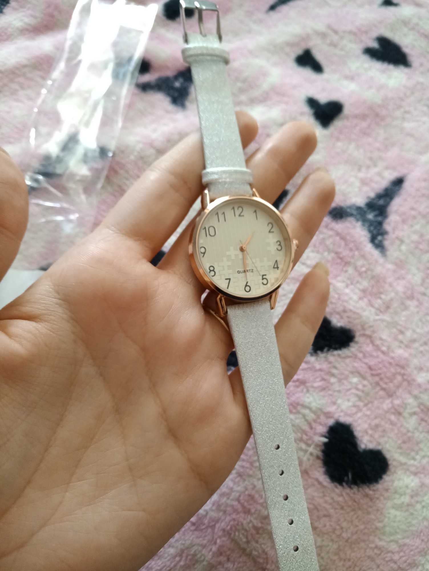 Фотография покупателя товара Часы наручные кварцевые женские "Линда", d-3 см, белые