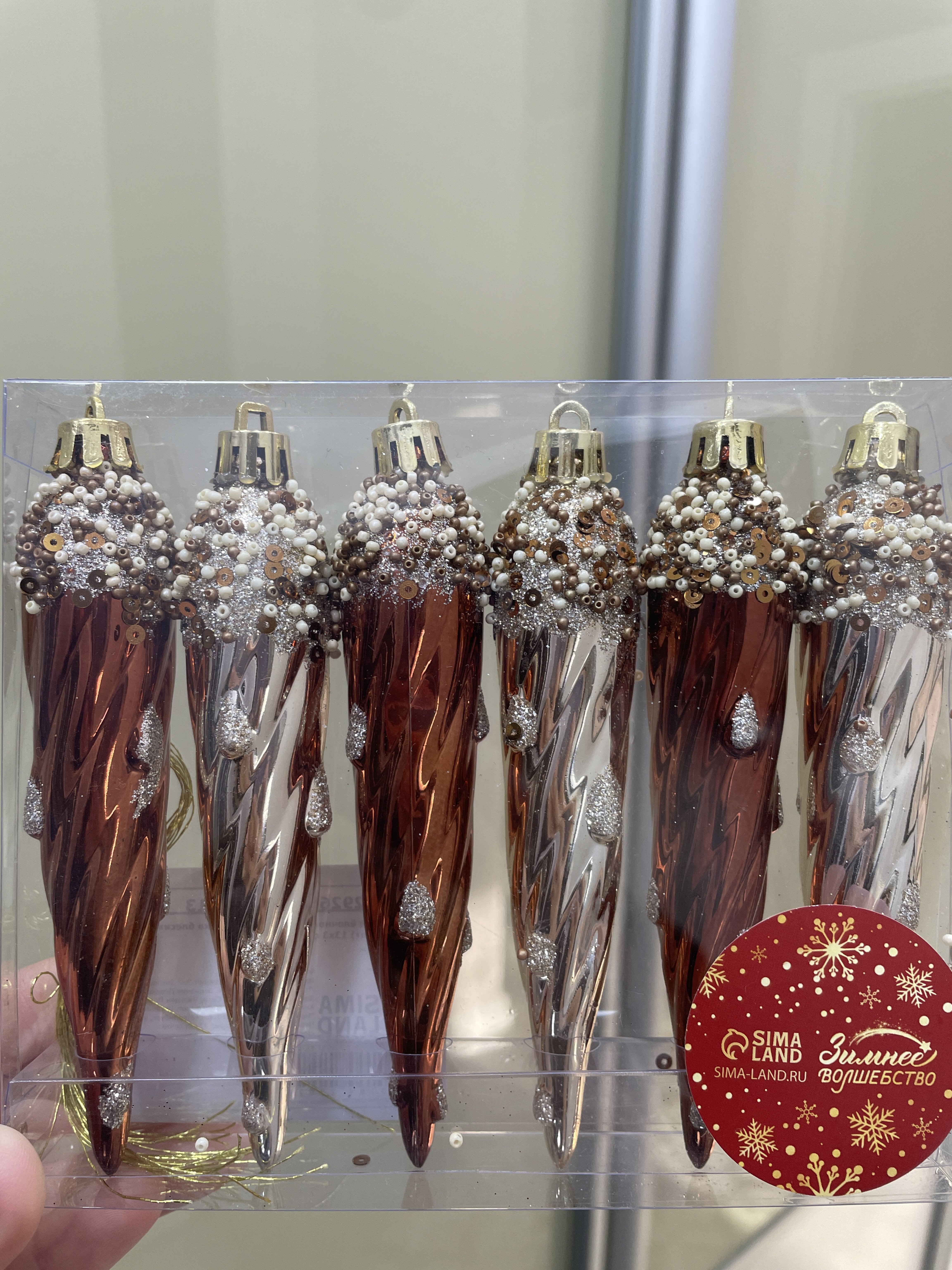Фотография покупателя товара Ёлочные игрушки набор 6 шт. «Сосулька верхушка блеск», 13×3 см, золото/коричневый - Фото 3